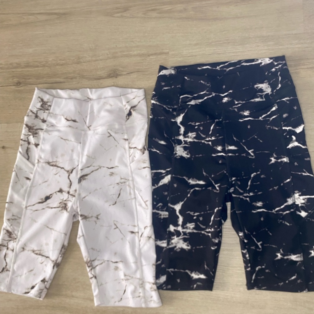 Marble Print Leggings - Black and White